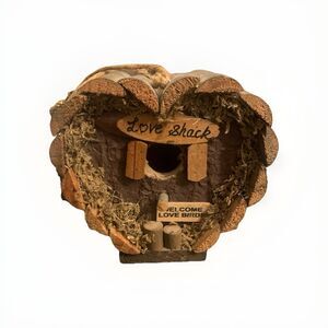 NWT Wilcor Handcrafted Wood Designs Love Shack Bird House Welcome Love Birds